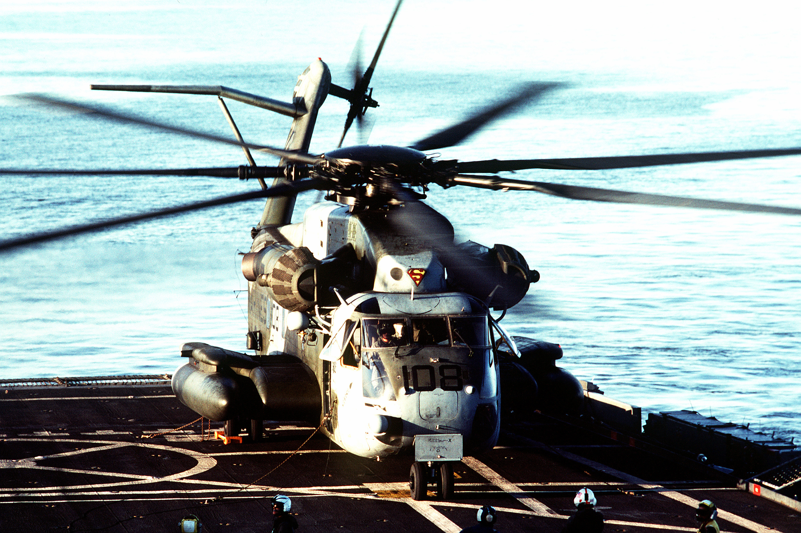 Original colour slide MH-53E Sea Stallion 163057/41 of HC-4 US Navy 